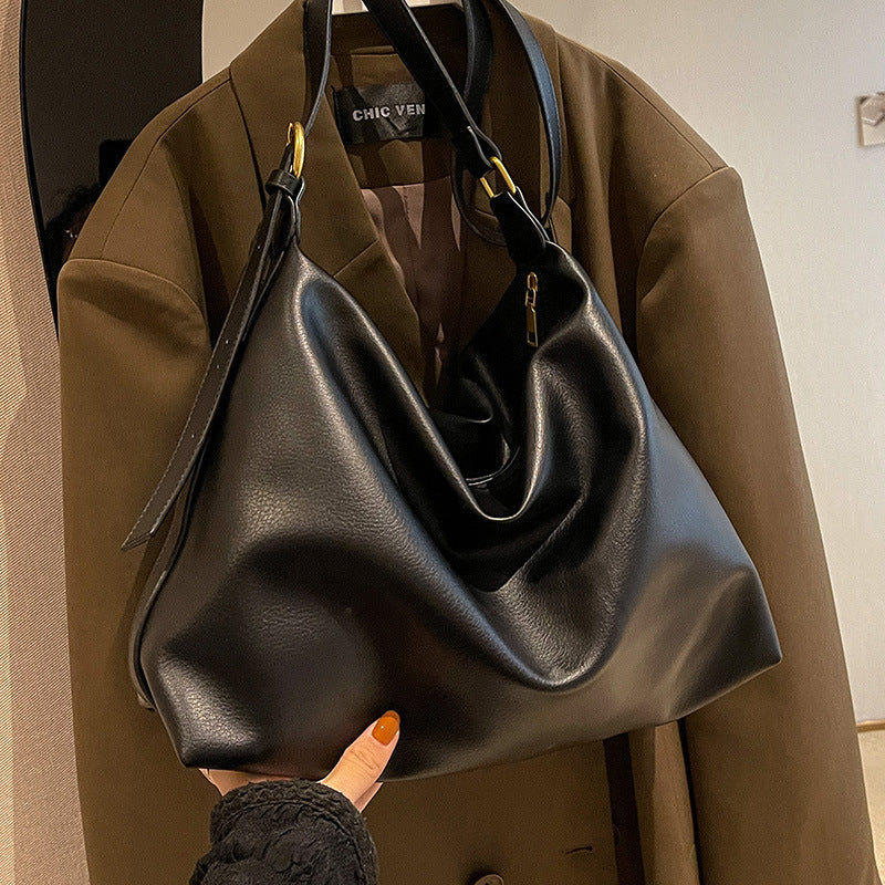 Black Bag Women's Autumn and Winter Fashion New Fashionable Large Capacity