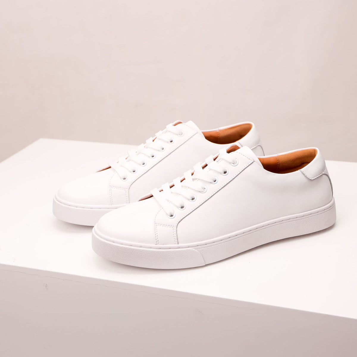 plus size Vintage Men's White Shoes All-match Sneakers Business Casual