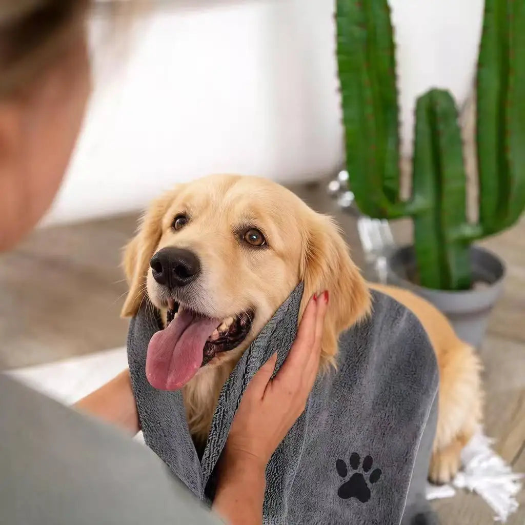 Quick-Dry Dog Towel, Non-Shedding Ultra-Fine Fiber Material, Cute Paw